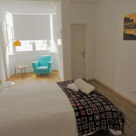 Sunny House דירה